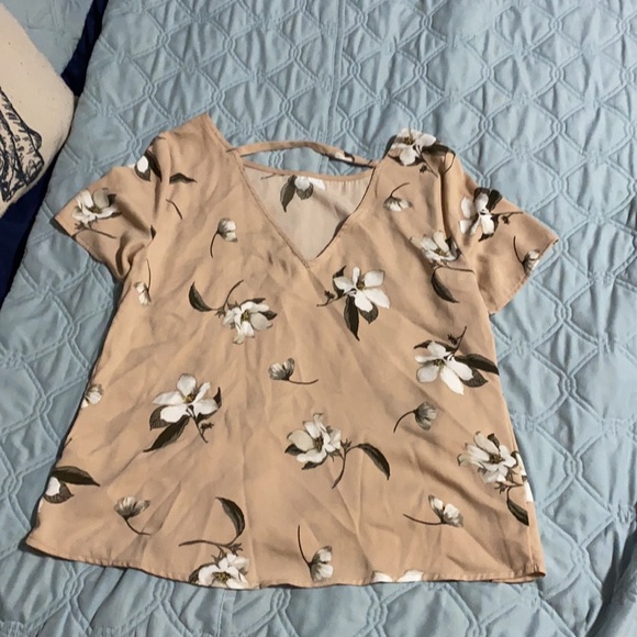 Top - Picture 2 of 2